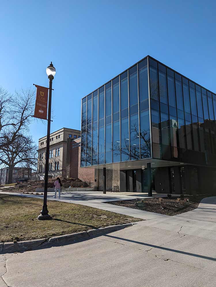 Coe College Prison Learning Initiative hosting a higher education in prison roundtable